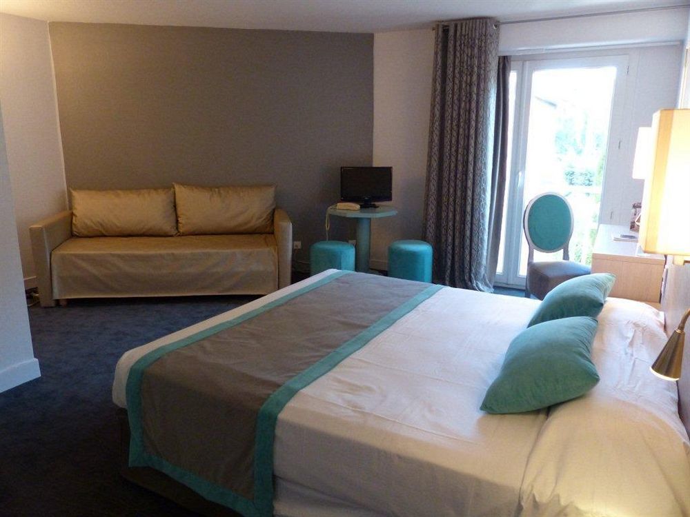 H Hotel Йер Экстерьер фото