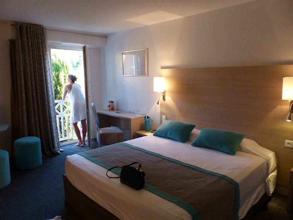 H Hotel Йер Экстерьер фото